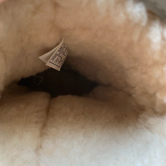 UGG COLOR CHANGING SEQUENCE BOOTS 7 - Picture 5 of 8